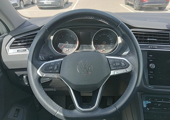 Volkswagen Tiguan cena 104900 przebieg: 82770, rok produkcji 2020 z Buk małe 529